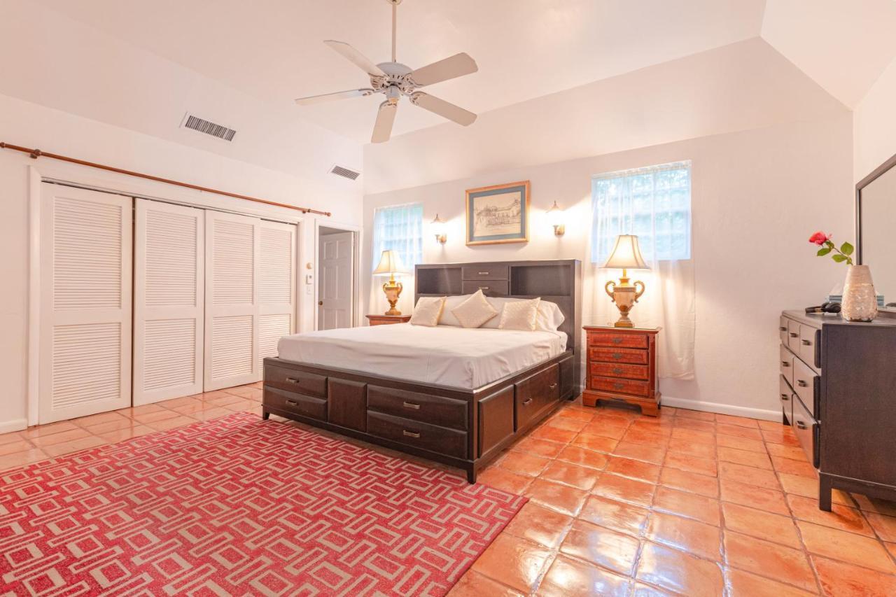 Lyford Cay Garden House - With Private Pool Villa