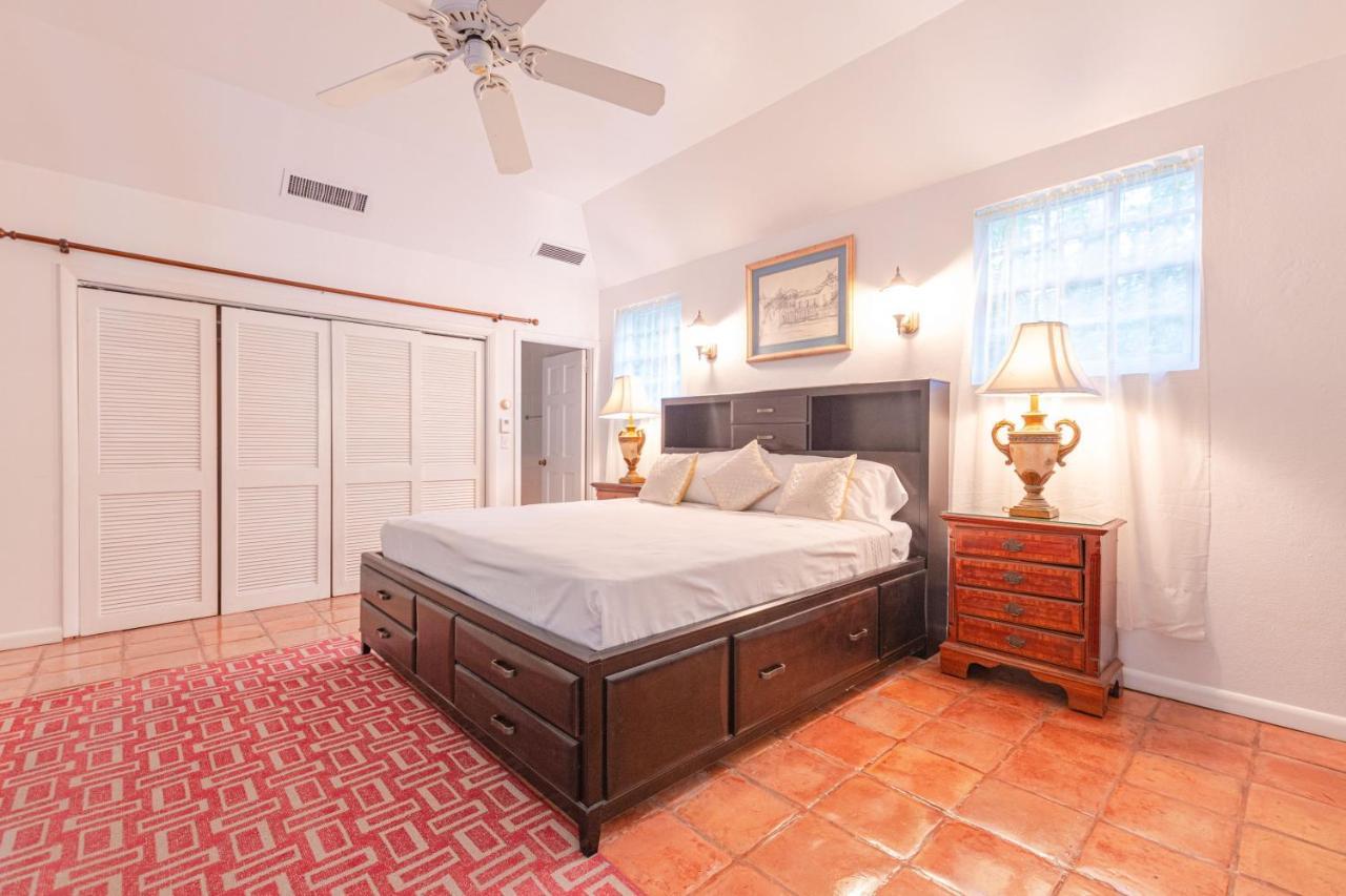 Lyford Cay Garden House - With Private Pool Villa Nassau