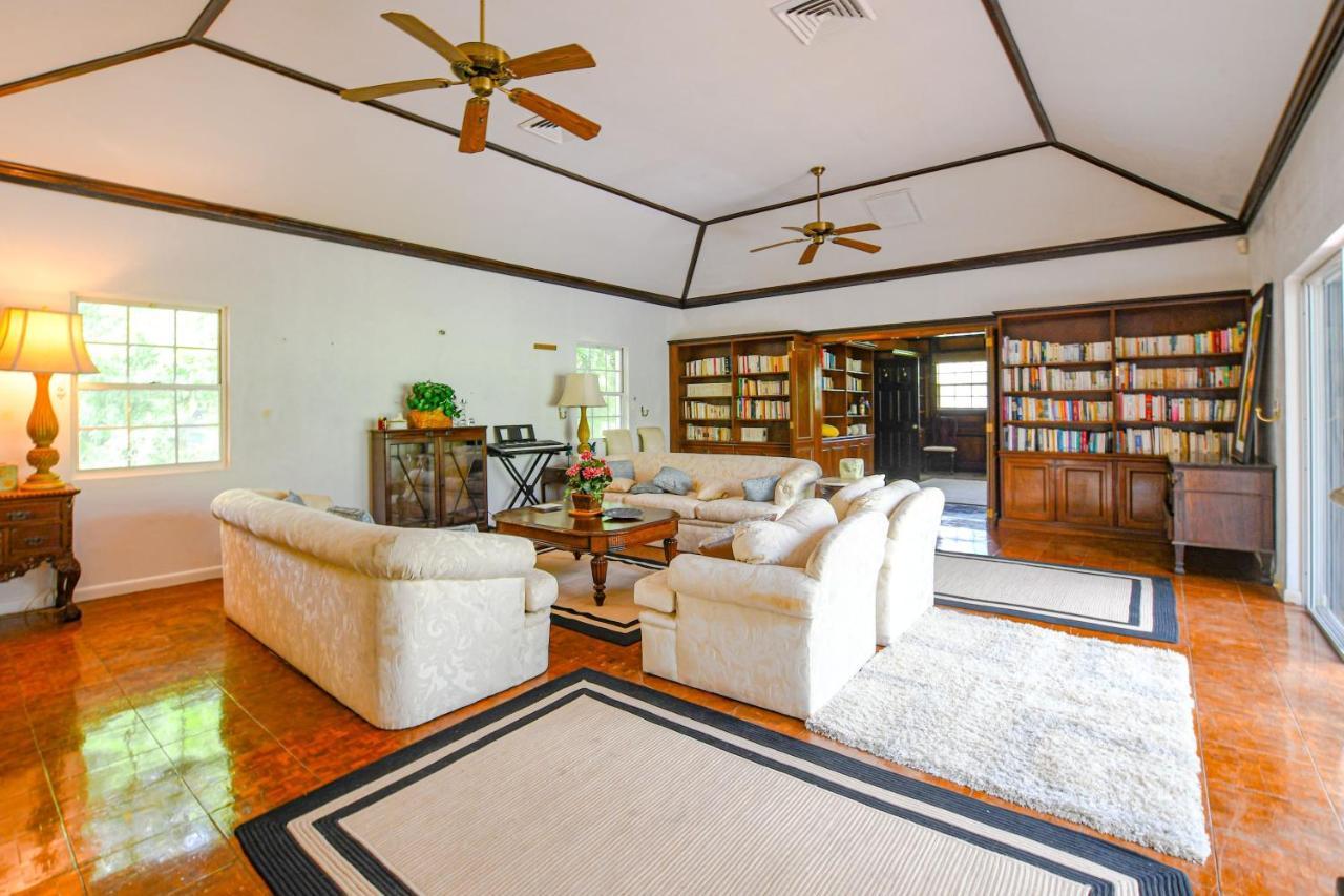 Lyford Cay Garden House - With Private Pool *